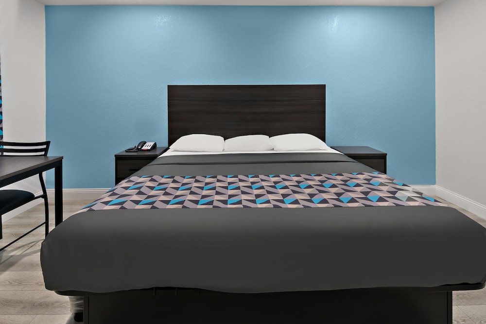 Rodeway Inn Palestine