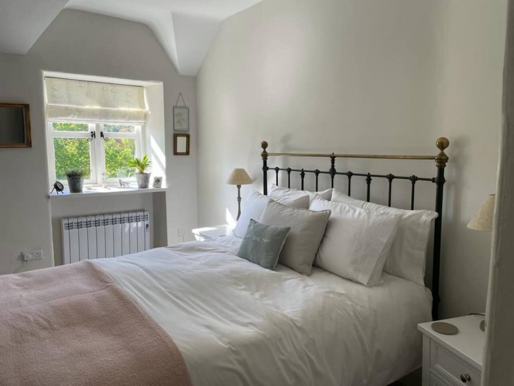 Lovely 2-bed Cottage in Blaenau Ffestiniog view 3