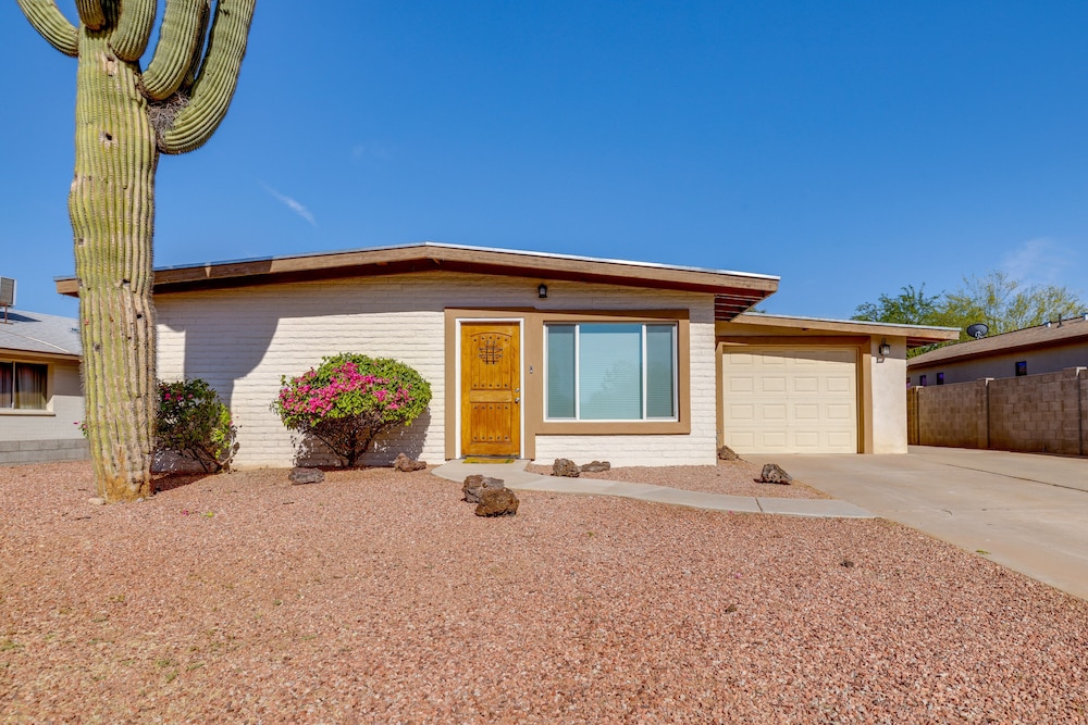 Tempe Vacation Rental: 2 Mi to Arizona State U!