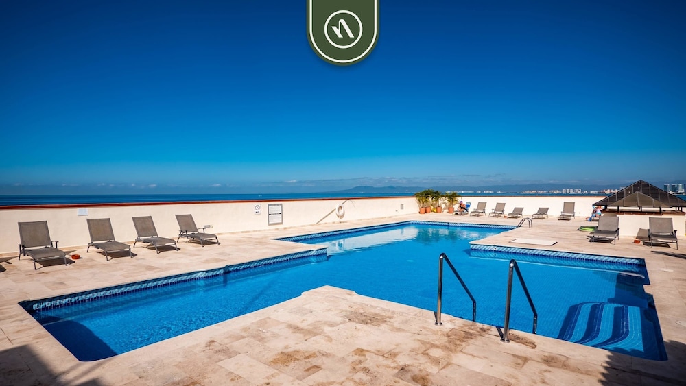 Ocean View 2Br Condo-balcony-beach-pool - 310
