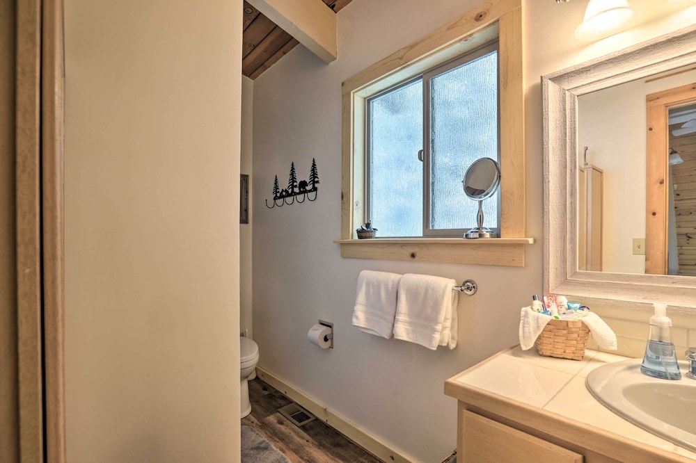 Lake Tahoe Vacations - Incline Village Cabin 3 Mi to Lake Tahoe! - Property Image 16