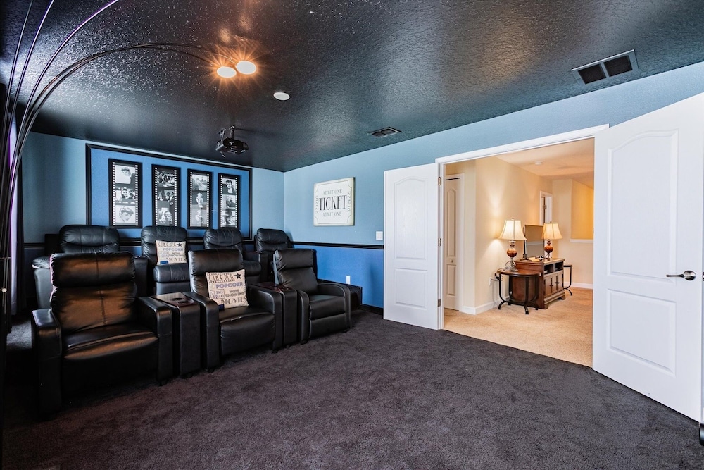 Championsgate Resort 8 Bedroom Pool Home w Theater Room 8 Home