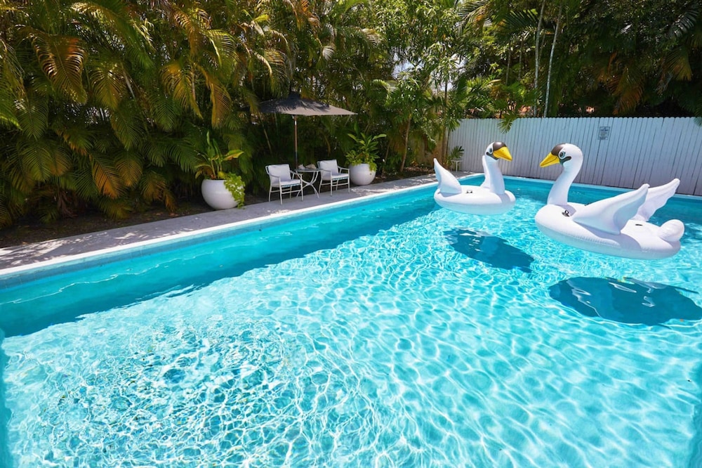 Miami Pool Cottage in El Portal