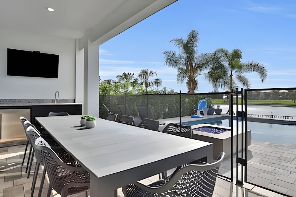 Reunion Luxury Villa w/ Lake View & Game Room