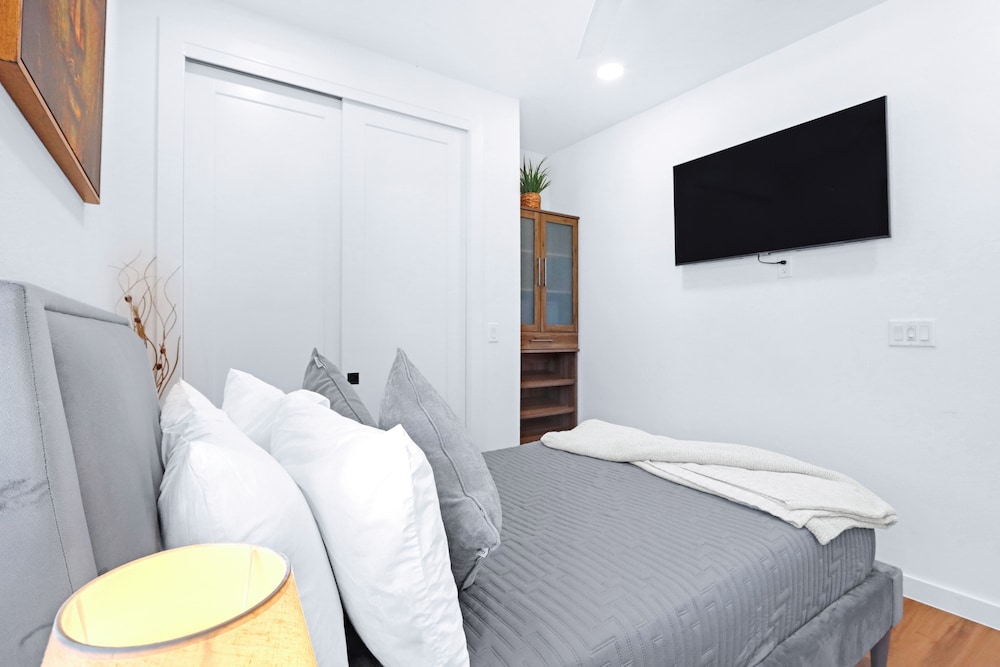 Modern Hill Country Condo for 4 w/ Resort Perks!