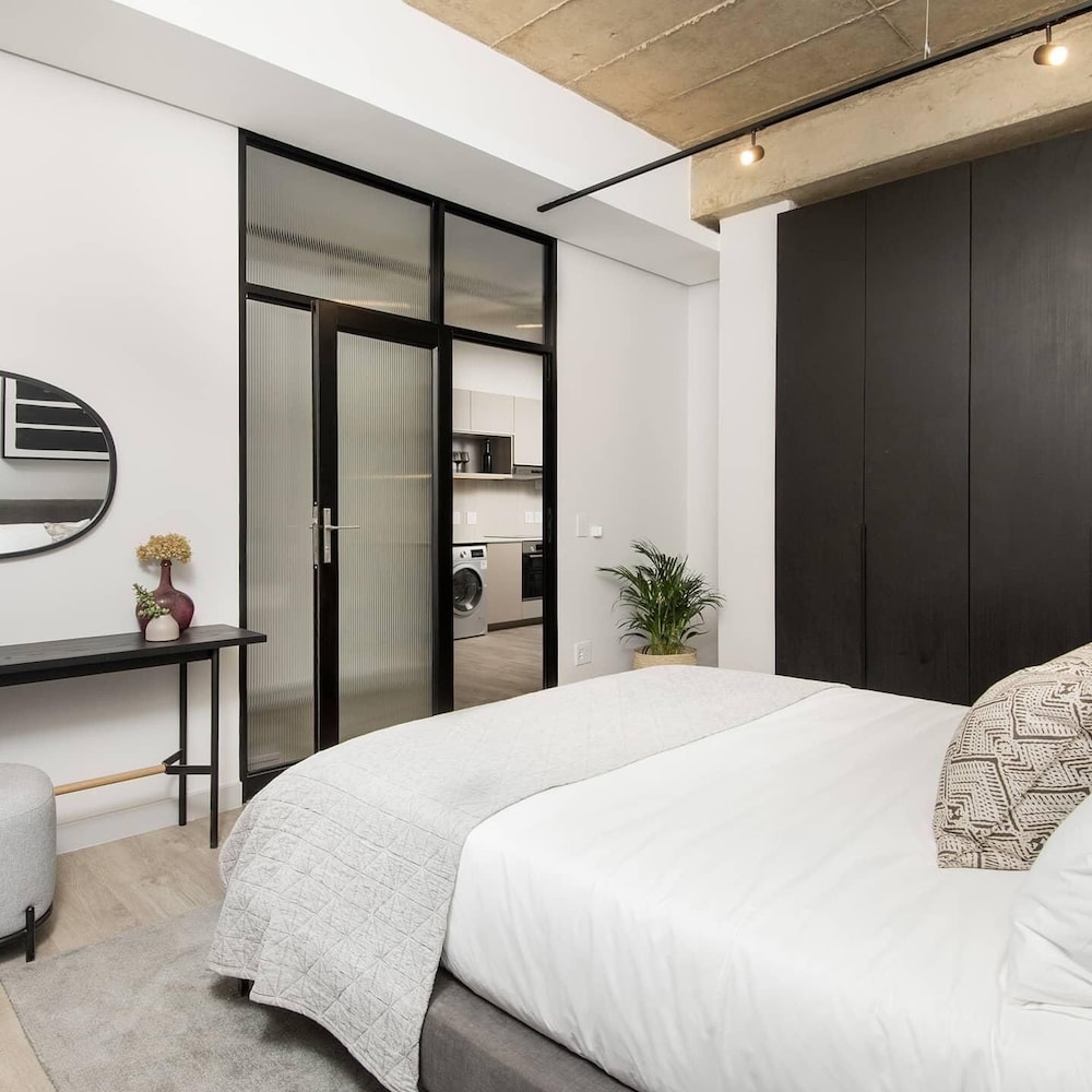 The Lineal Luxury Apartments - Airscape