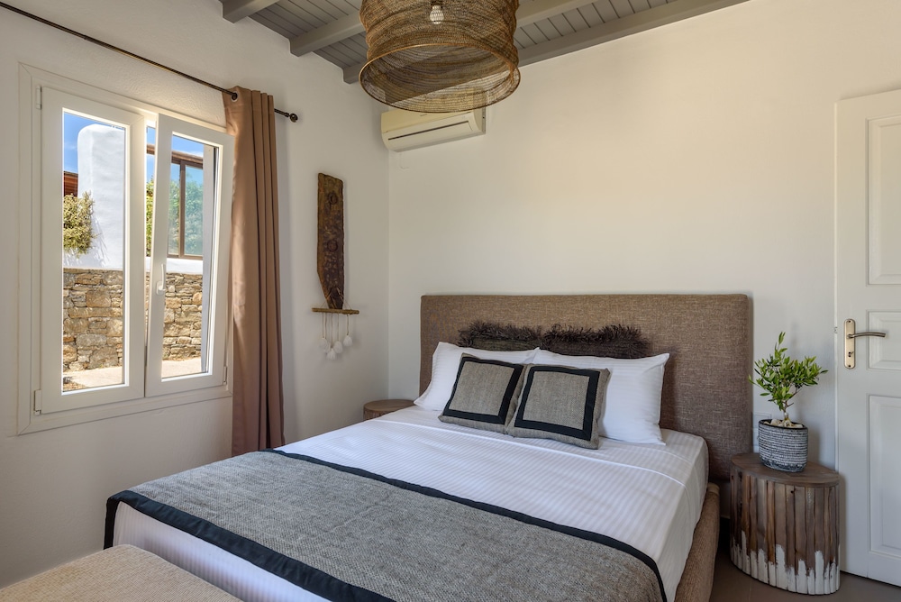 Myconian Platinum Villas