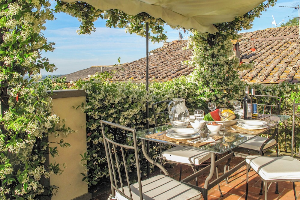 Francigena Terrazza Shared Pool
