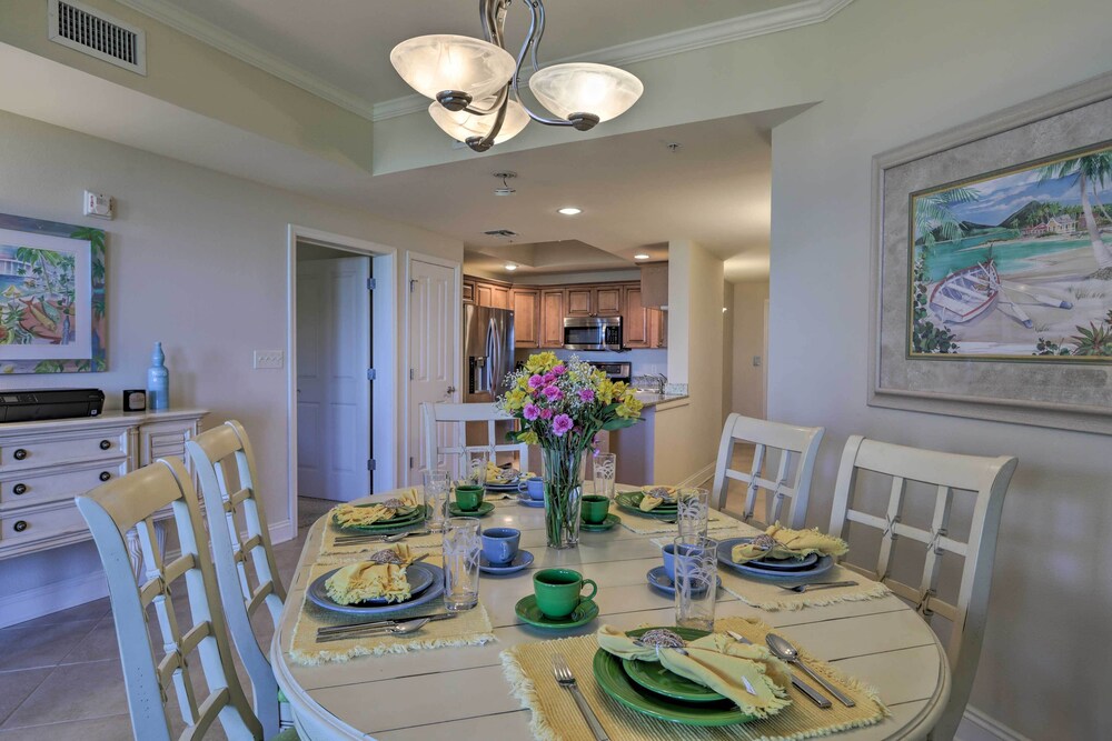 Oceanfront Retreat: Modern Living on Miramar Beach view 4