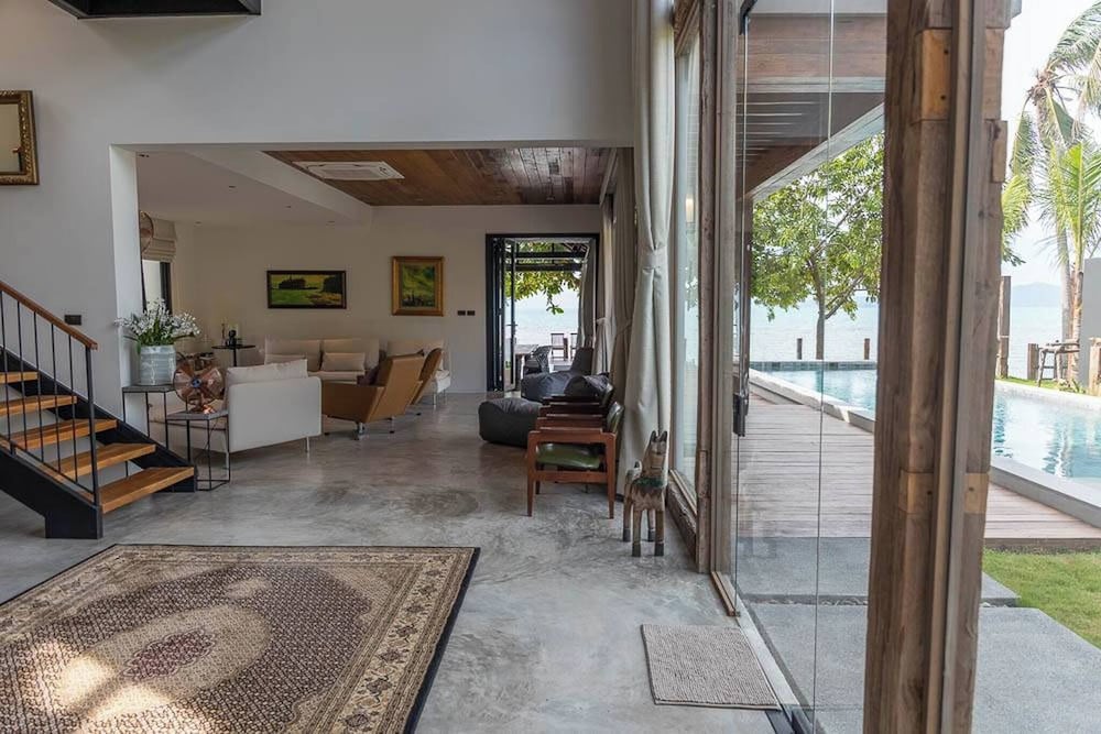 Kalamari Luxury Beach Front Villa