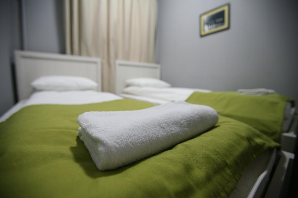 Cheers Hotel - Hostel