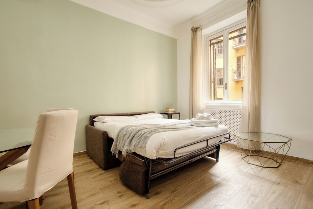 Modern flat near the Centre of Milan