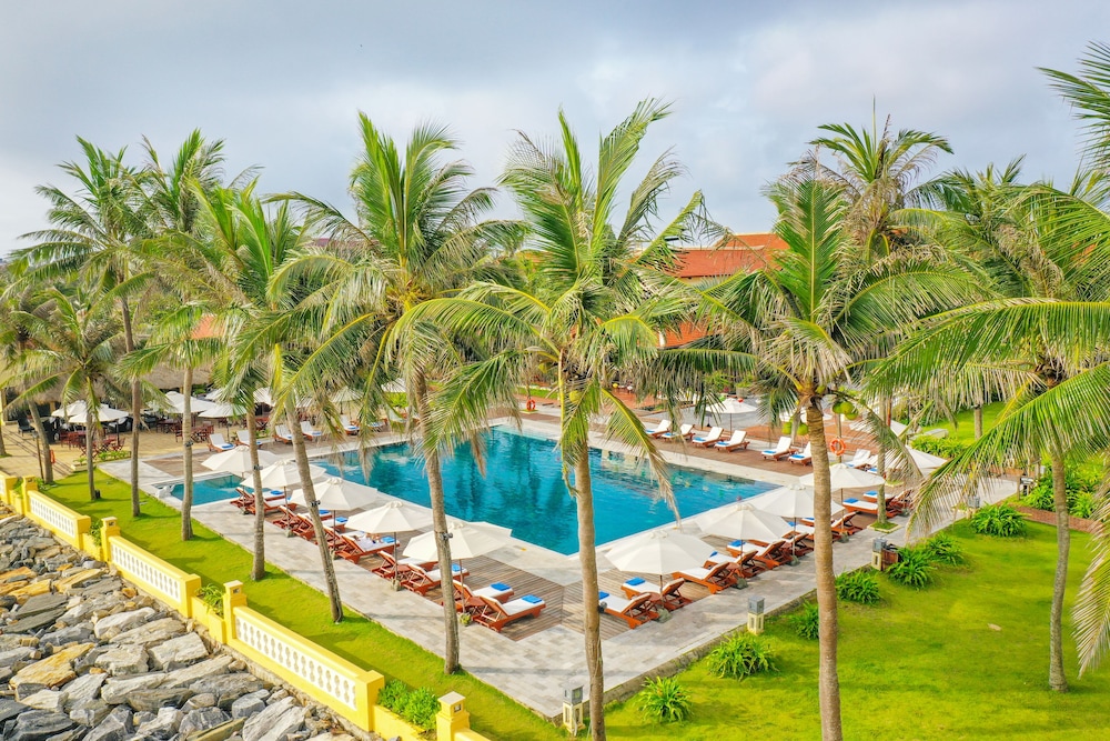 Victoria Hoi An Beach Resort & Spa