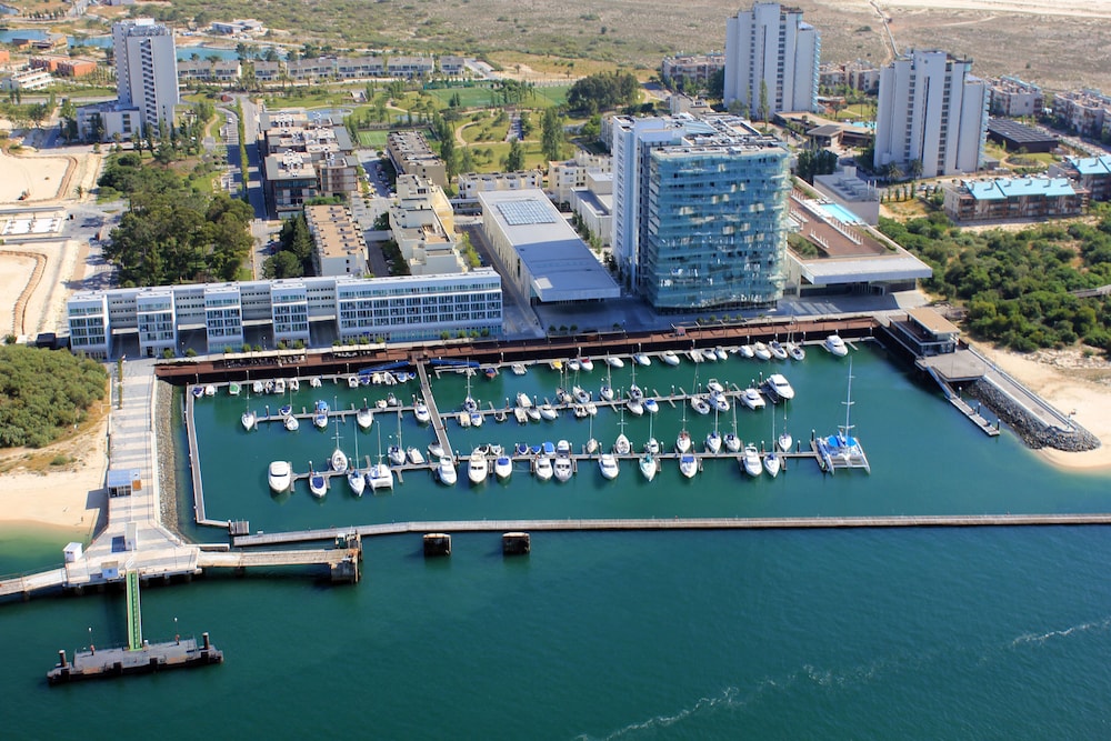 Hotel Troia Residence by The Editory - Apartamentos Marina - Image 1