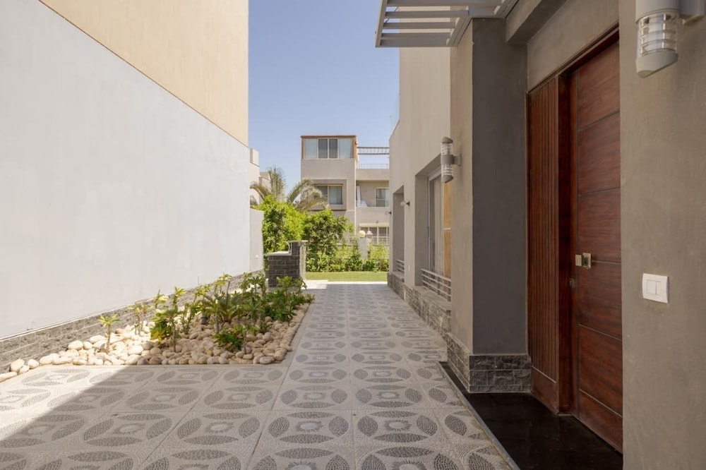 villa with garden in palm hills compound