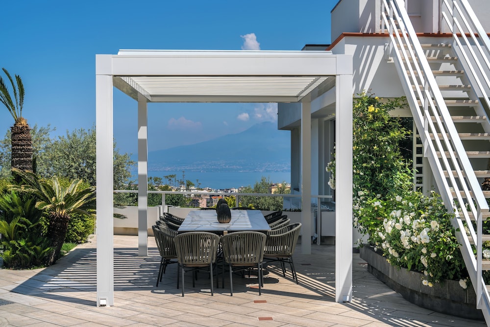 Luxury Villa In Sorrento Coast Swimming Pool & View