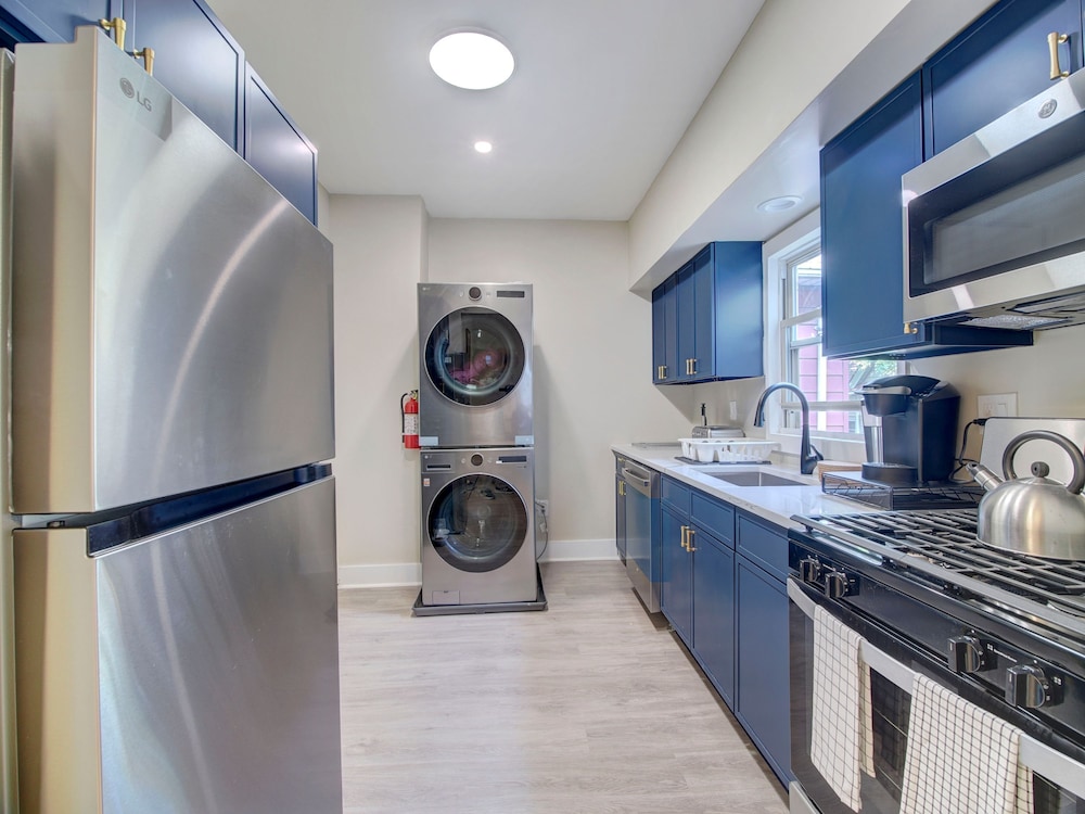 Comfy 3 BR Retreat Mins to NYC - 3 nt min Inquire