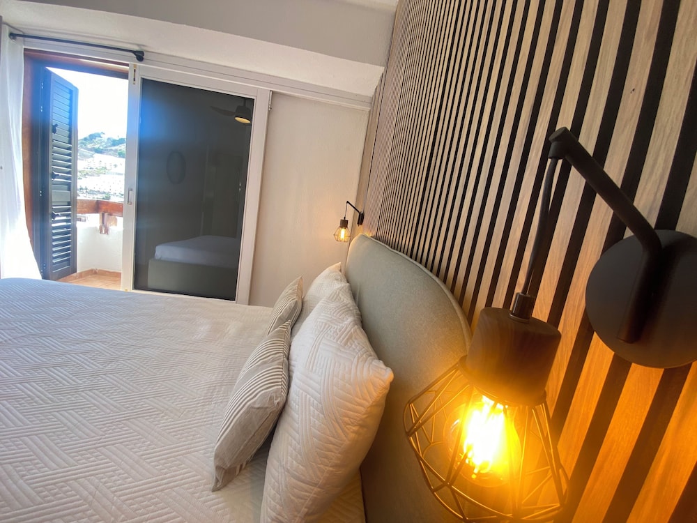 Modern Duplex Apartment Near Swimming Pool