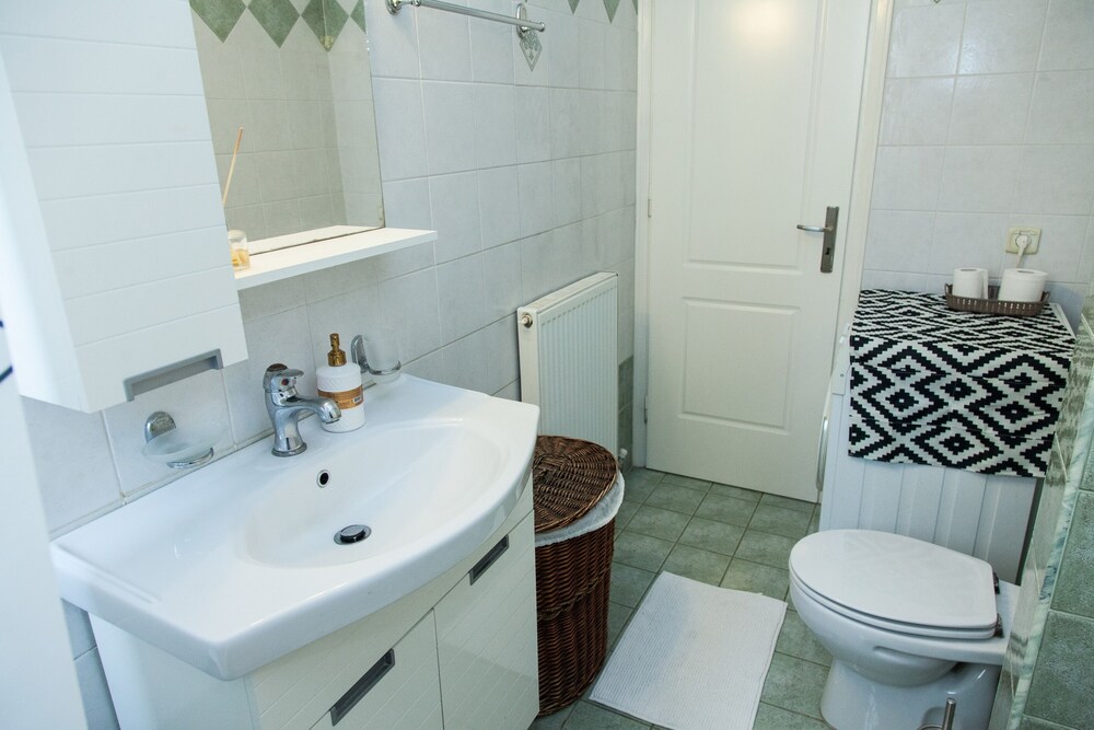 Cozy apt in Peristeri near Metro station
