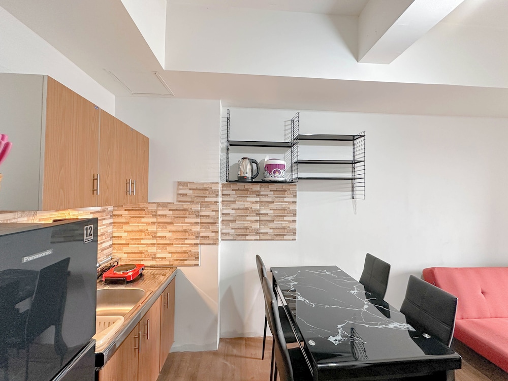 1Br Spacious And Vibrant At Tamansari Prospero Apartment