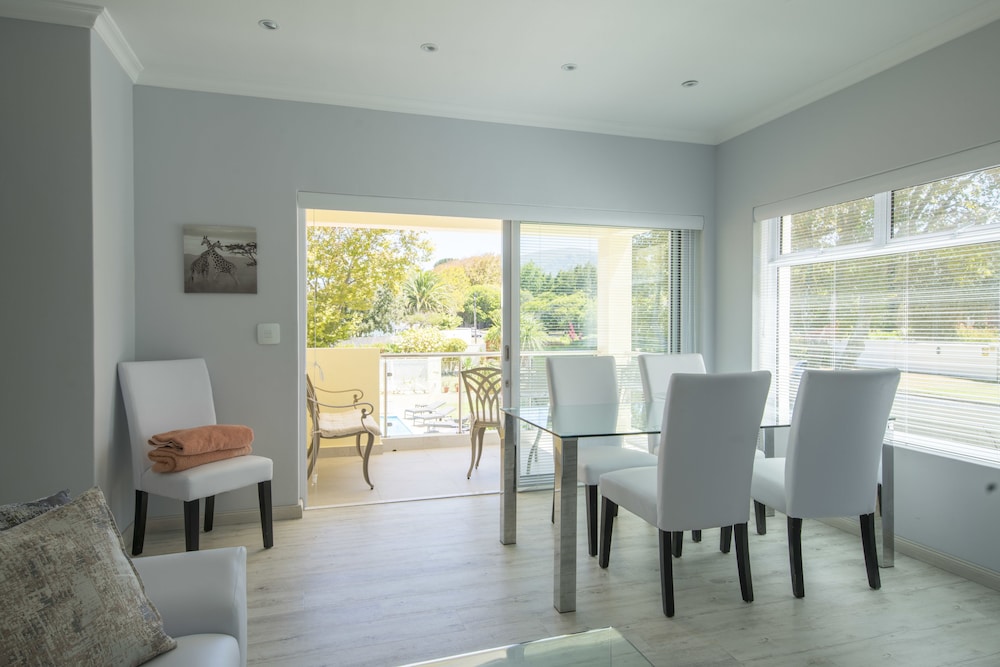 Constantia Cottages