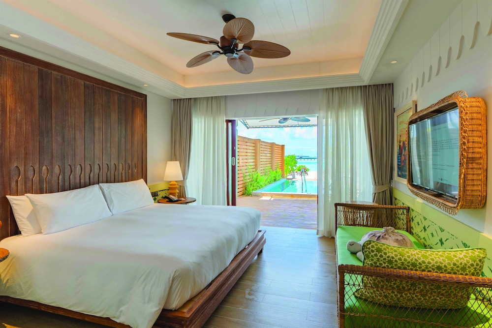 SAii Lagoon Maldives, Curio Collection By Hilton 15