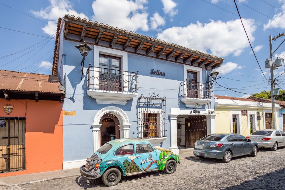 Socialtel Antigua