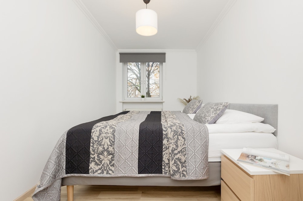 Modern Two-bedroom Warsaw by Renters view 4