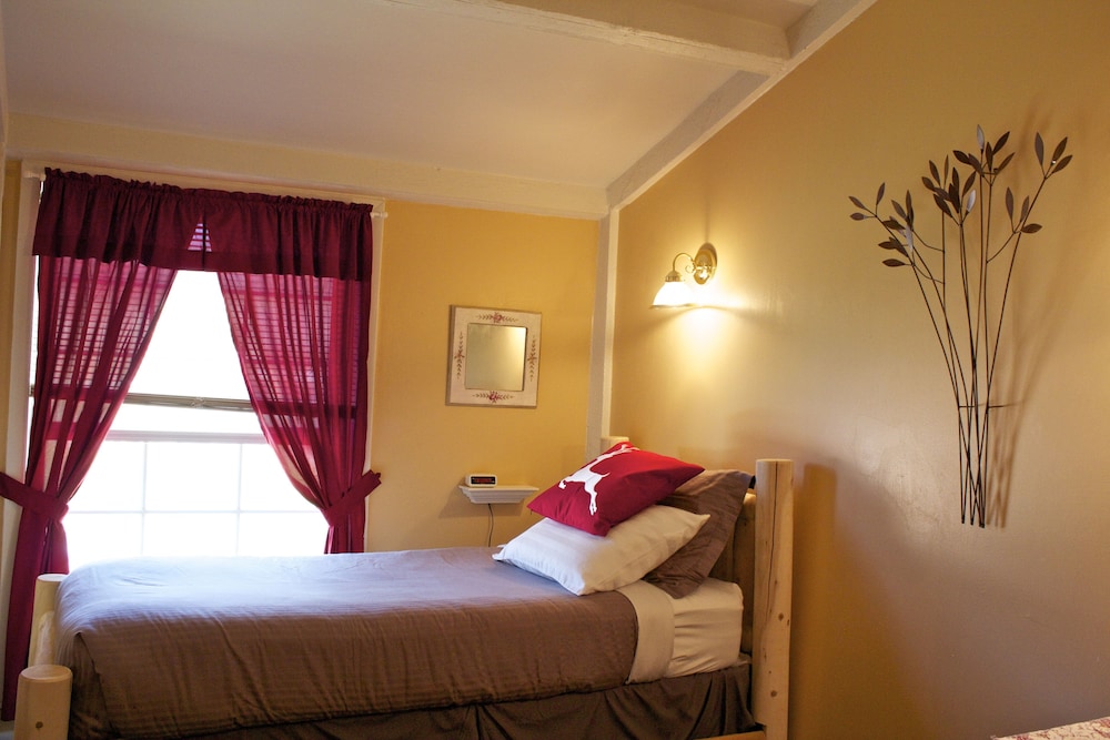 Black Elk Resort Cottages and RV Park