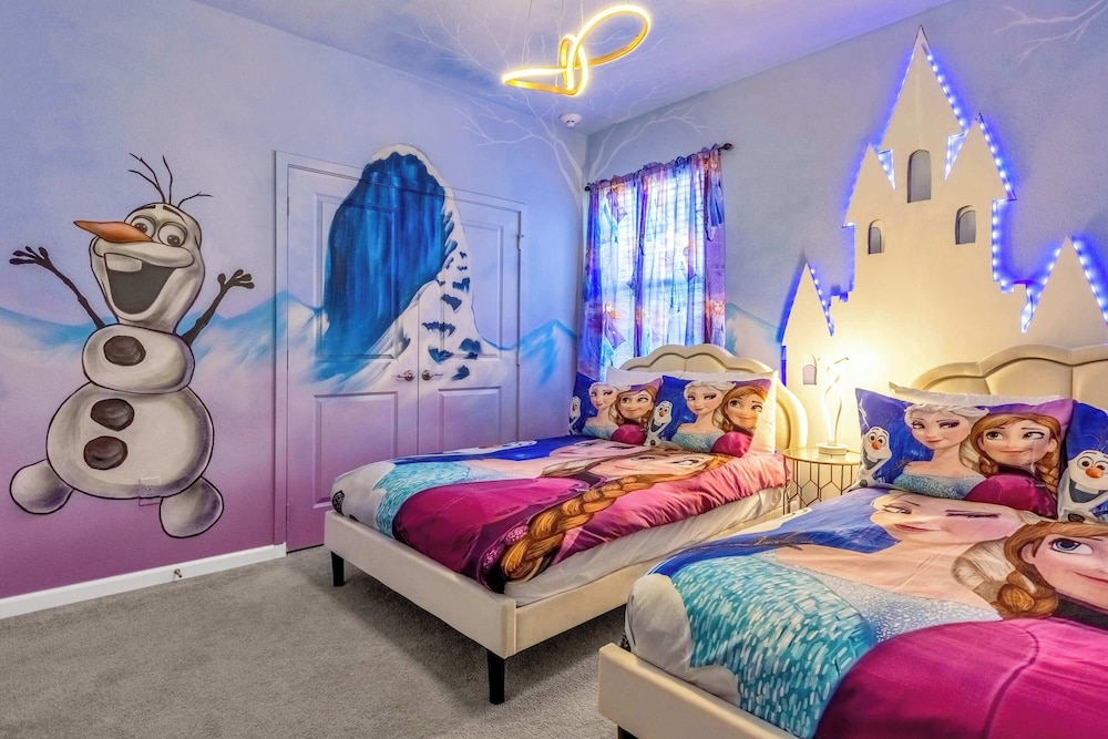 Upstay: Themed Family Home w Pool & Games Room