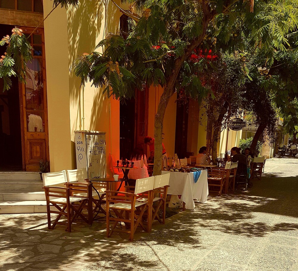 Heraklion Vacations - Arhontiko in the city - Property Image 14