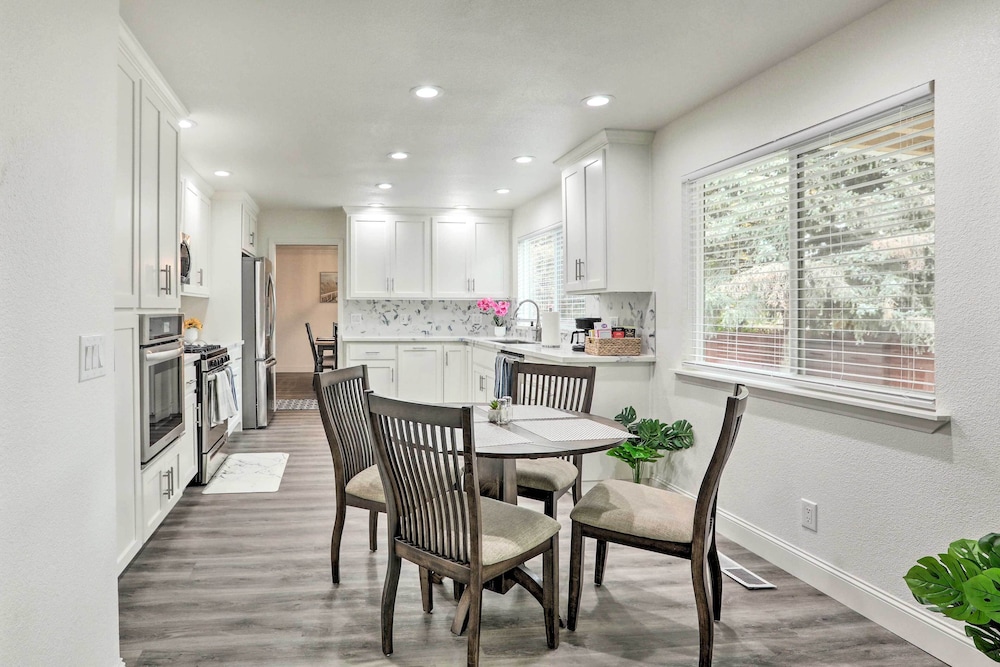 Reno Vacations - Sleek Family Retreat: 4 Mi to Downtown Reno! - Property Image 9