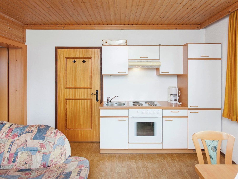 Sunny Hillside Apartment in Mittersill near Public Transport view 5