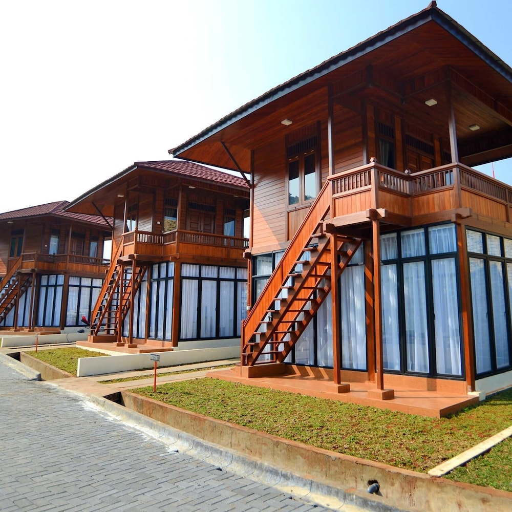 JSI Resort