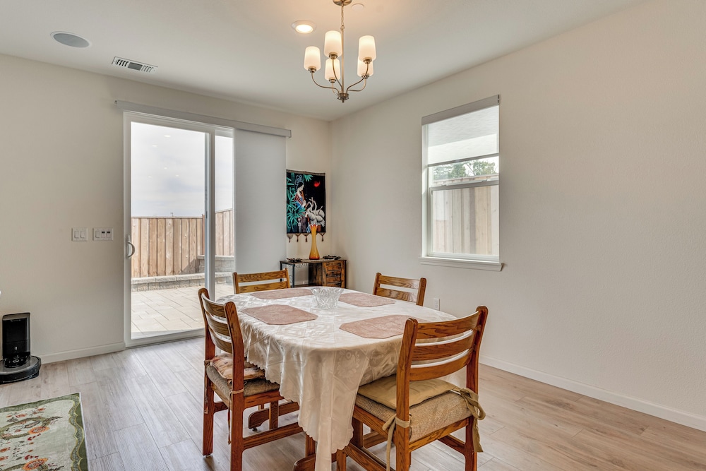 Newly Built Home w/ Patio: 4 Mi to Dtwn Hollister