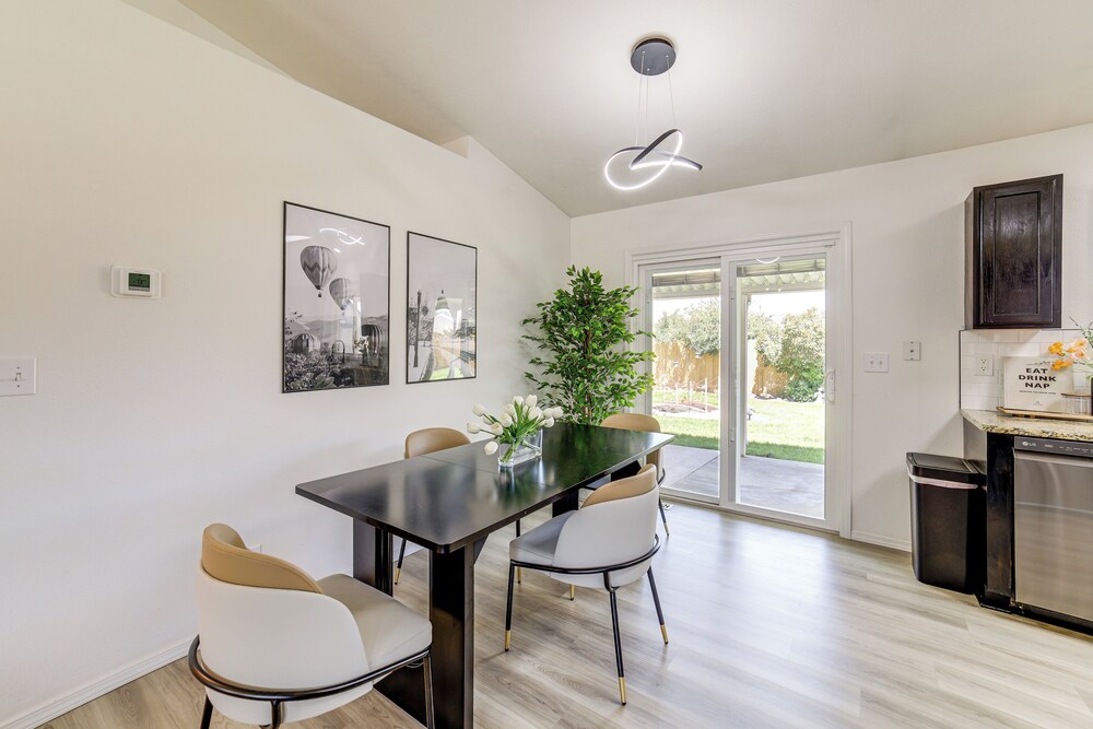 7 Mi to Dtwn: Charming Retreat w/ Yard in Boise