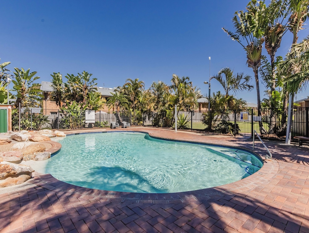 Kirra Shores Coastal Hideaway