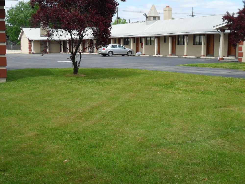 Red Carpet Inn
