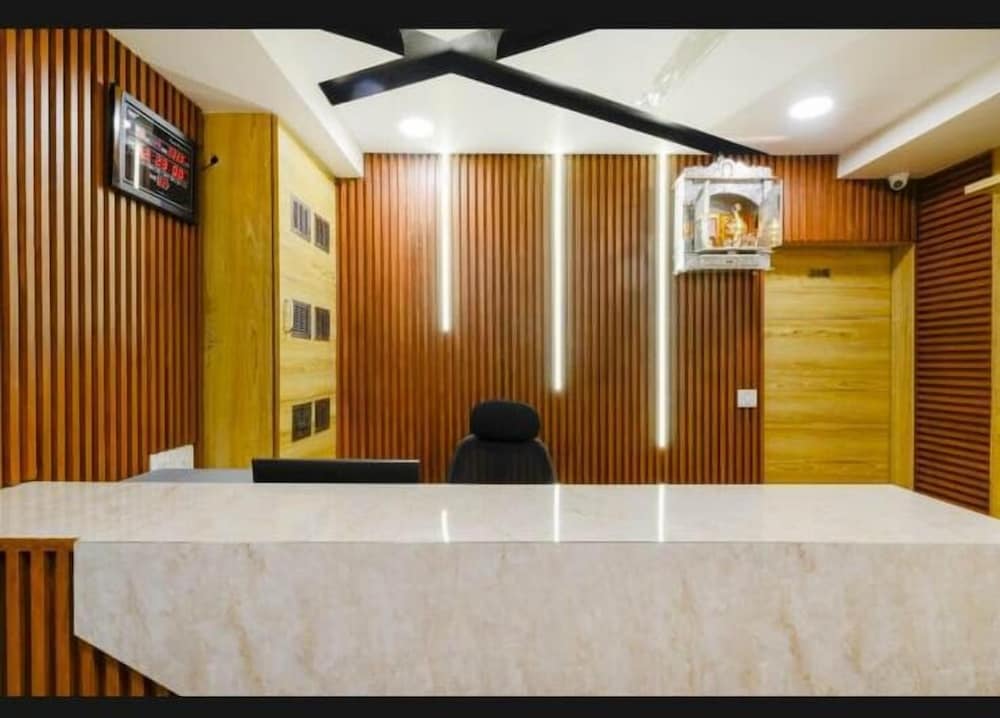 HOTEL SAFARI INN C G ROAD