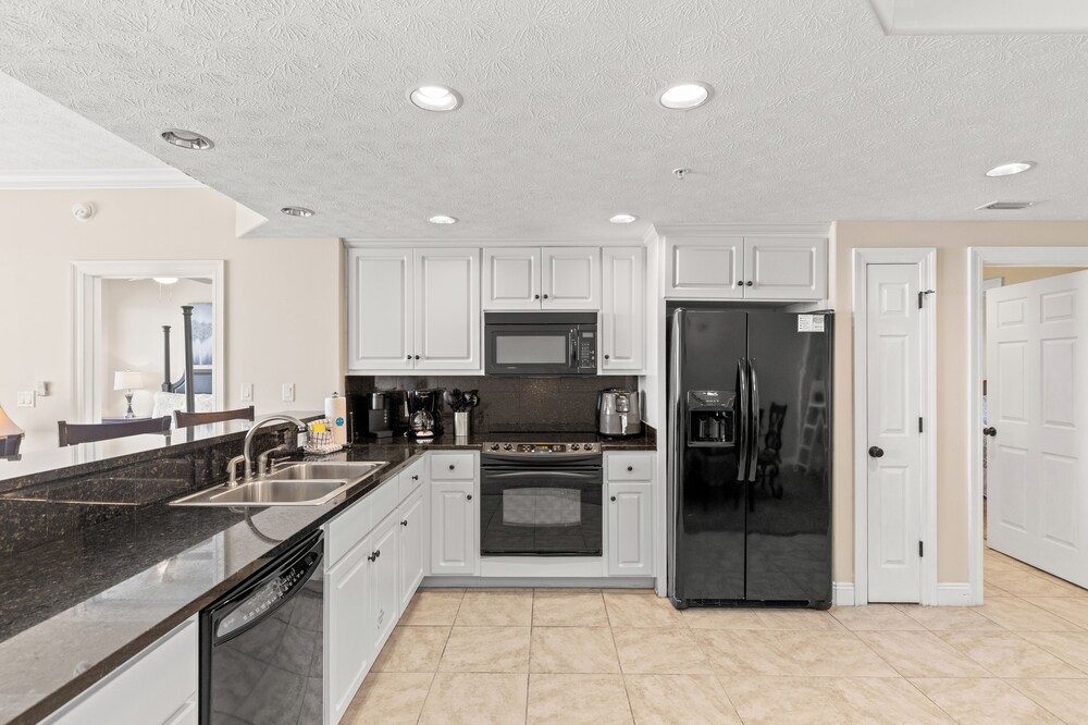 Treasure Island Unit 2011: Sunset Sands, 2 Bed/2 Bath Retreat Sleeps 8!