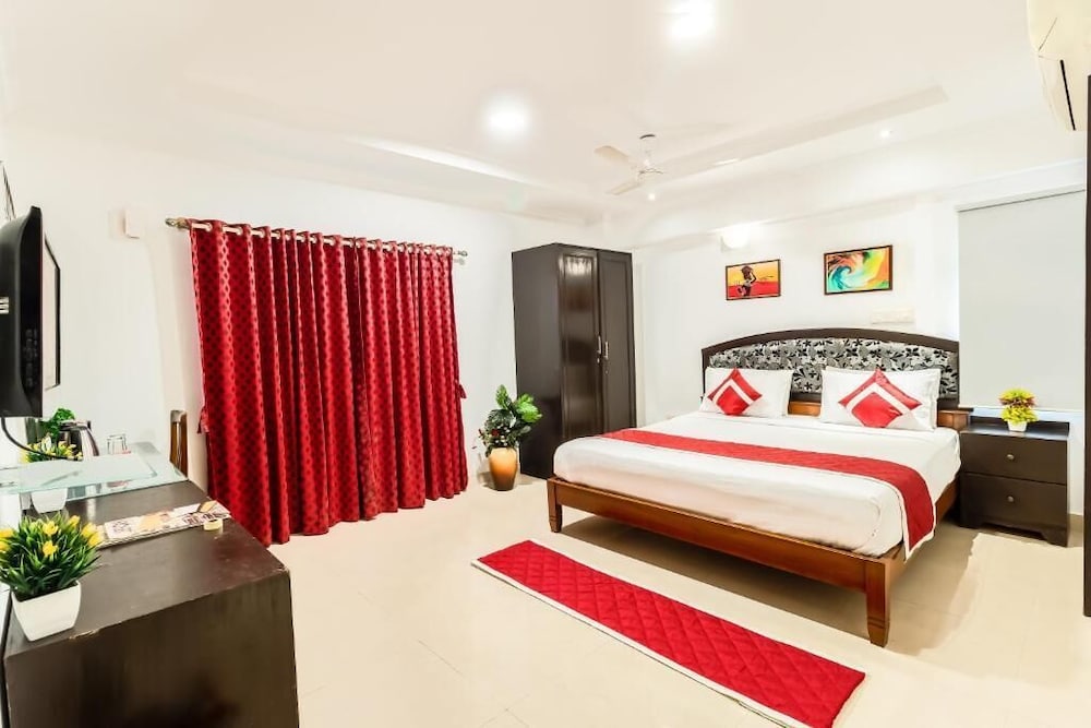 Laavish 7 Hotel