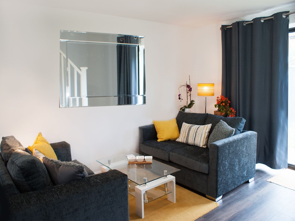 East Midlands House