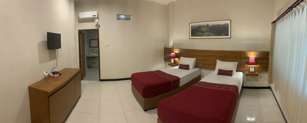 Kuta Suci Beach Hotel