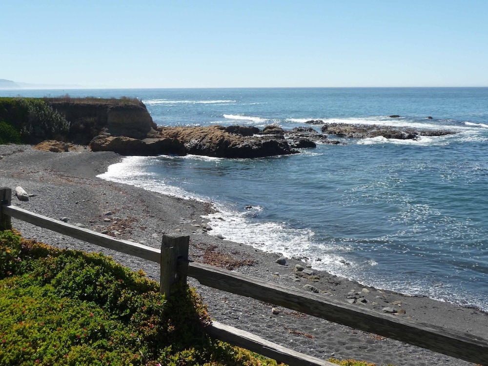 Oceanfront Inn at Shelter Cove