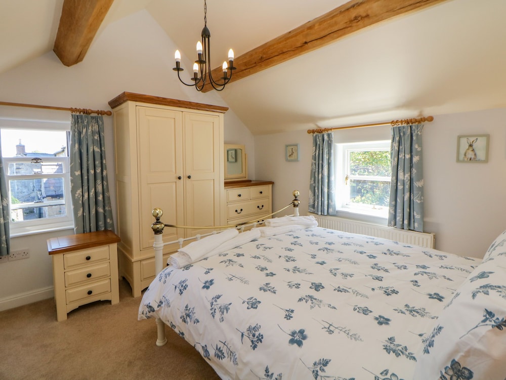 Hill Cottage