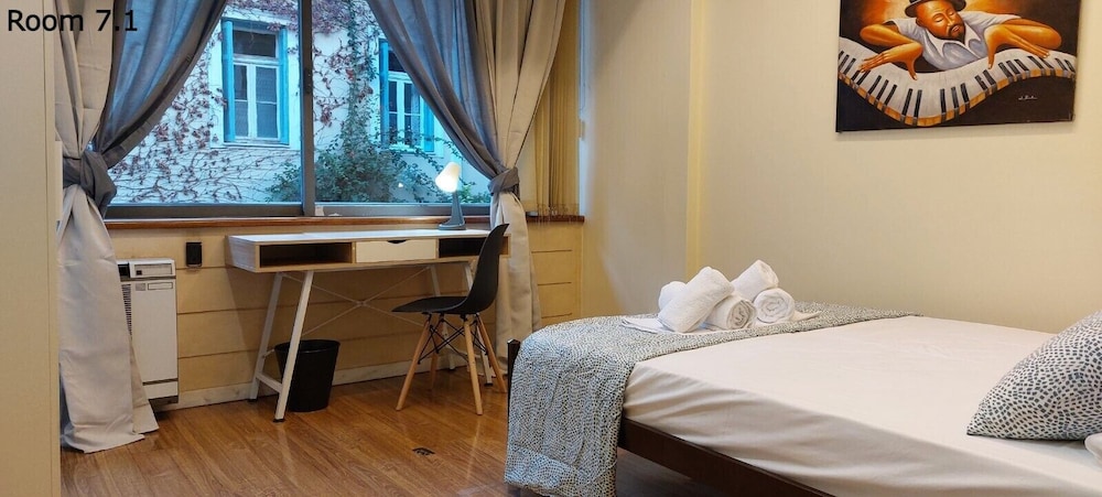 Deluxe apartment 12BD 6BATH
