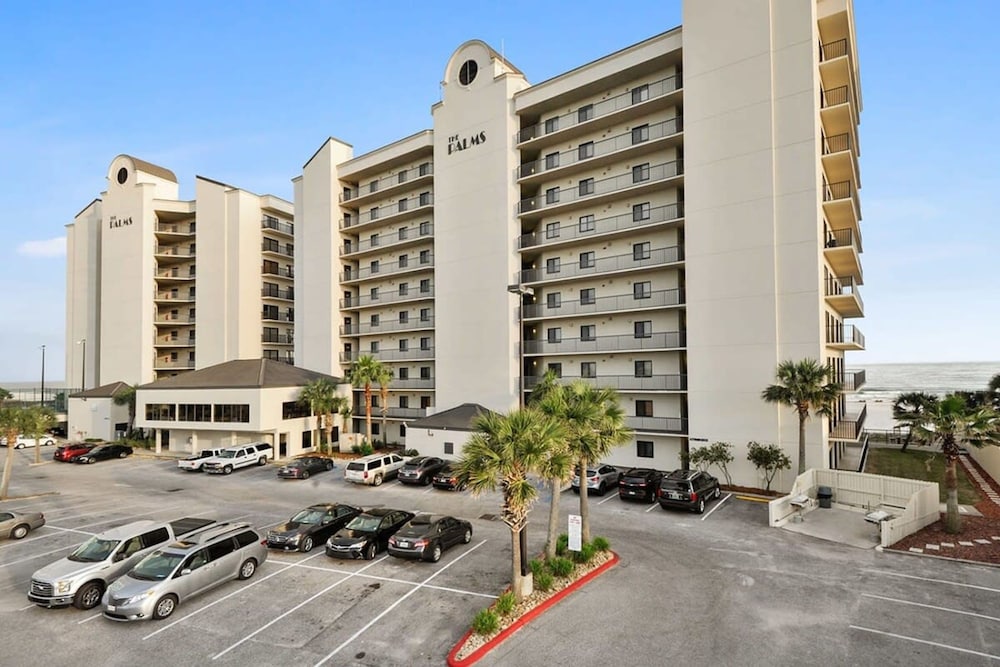 Palms 304 3rd Floor 3 BR 3 BA Corner-unit