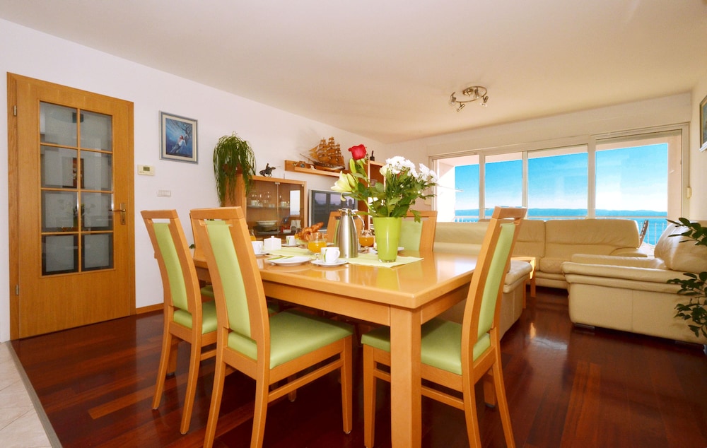Lilly - spacious 3 bedroom apartment
