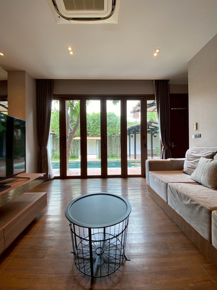 Serava Pet-Friendly Pool Villa Huahin