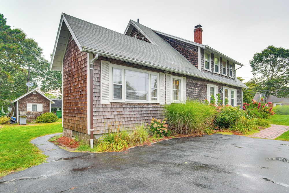 < Half-mi to Shore: Harwich Port Beach House